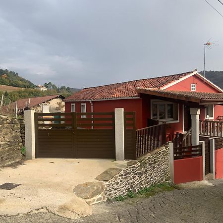Casa Do Feligres E Da Alsira Villa Nogueira de Abaixo Kültér fotó